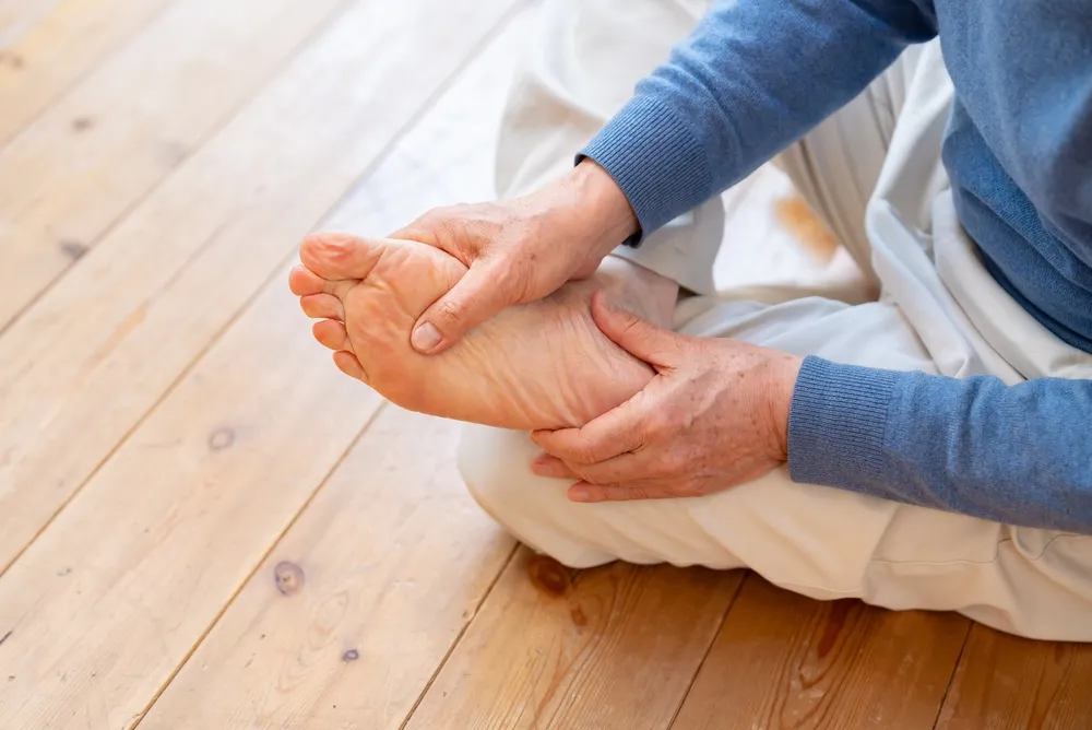 diabetic foot self examination home.jpg